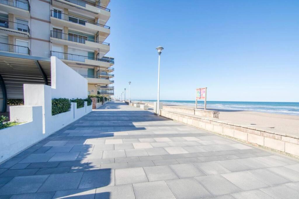 Beachfront And Charming Apartment Mareny Blau